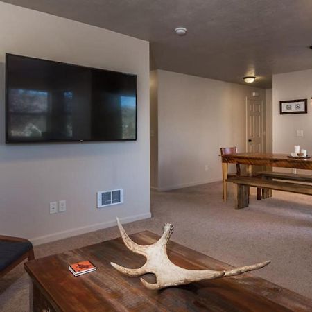 2 Bedroom Upstairs Condo With Ac In Victor, Id Eksteriør billede