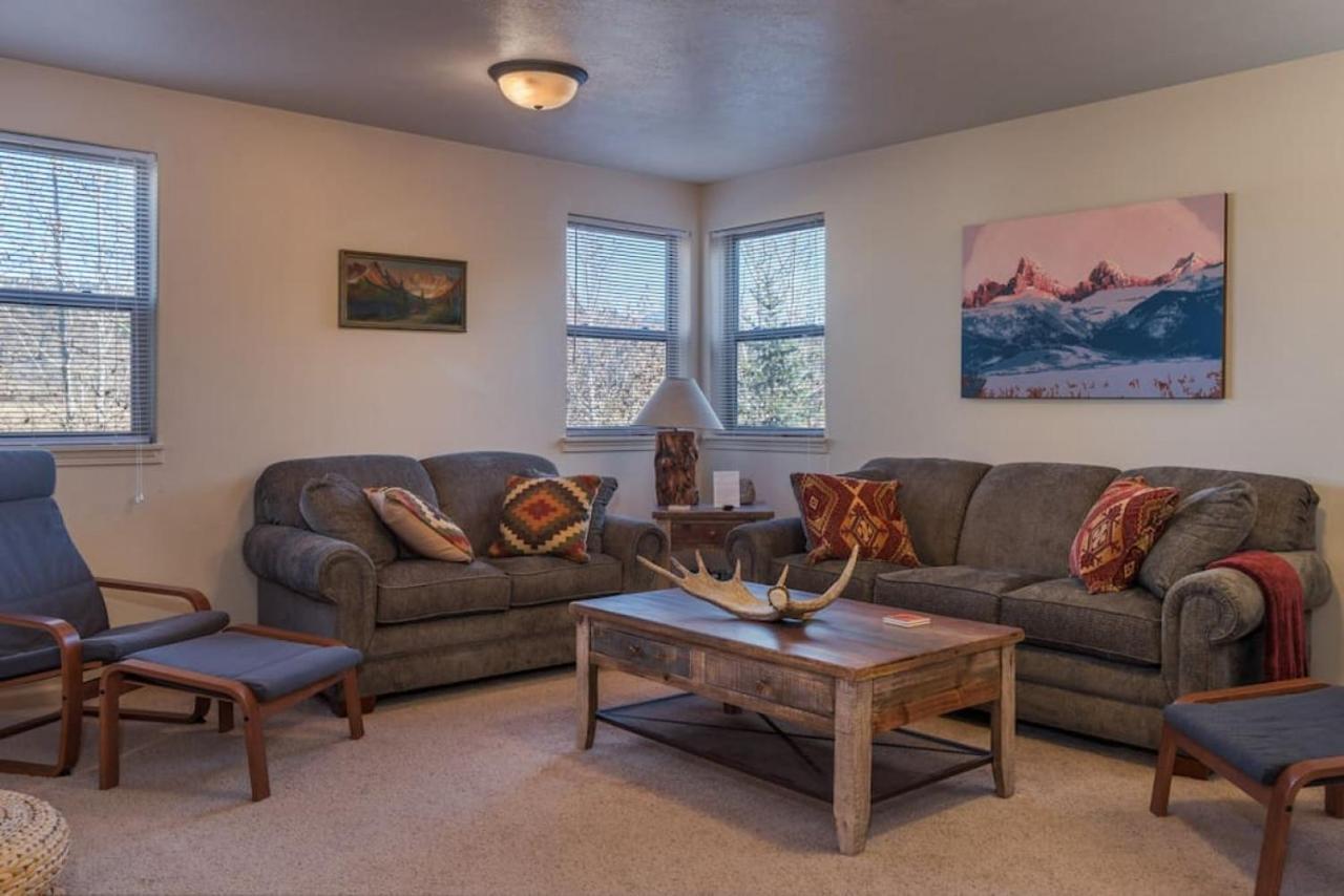 2 Bedroom Upstairs Condo With Ac In Victor, Id Eksteriør billede