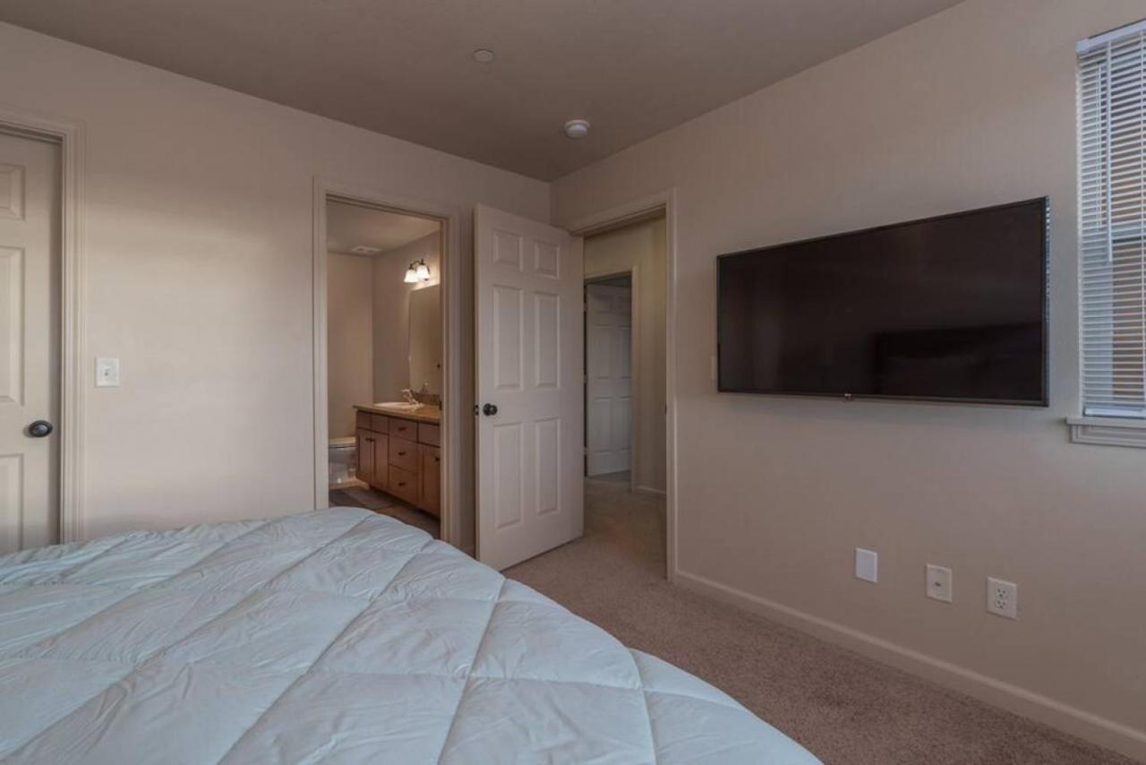 2 Bedroom Upstairs Condo With Ac In Victor, Id Eksteriør billede