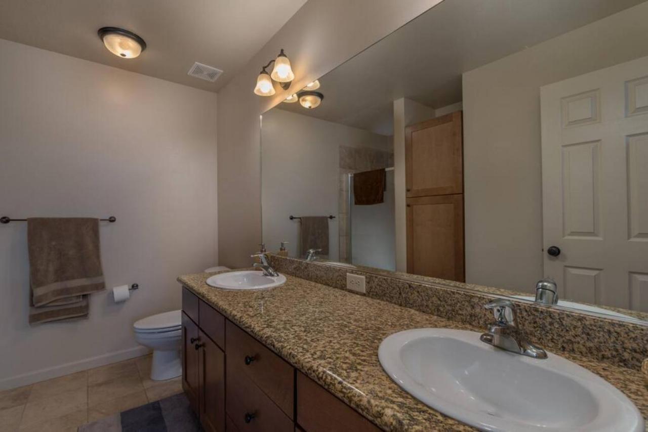 2 Bedroom Upstairs Condo With Ac In Victor, Id Eksteriør billede